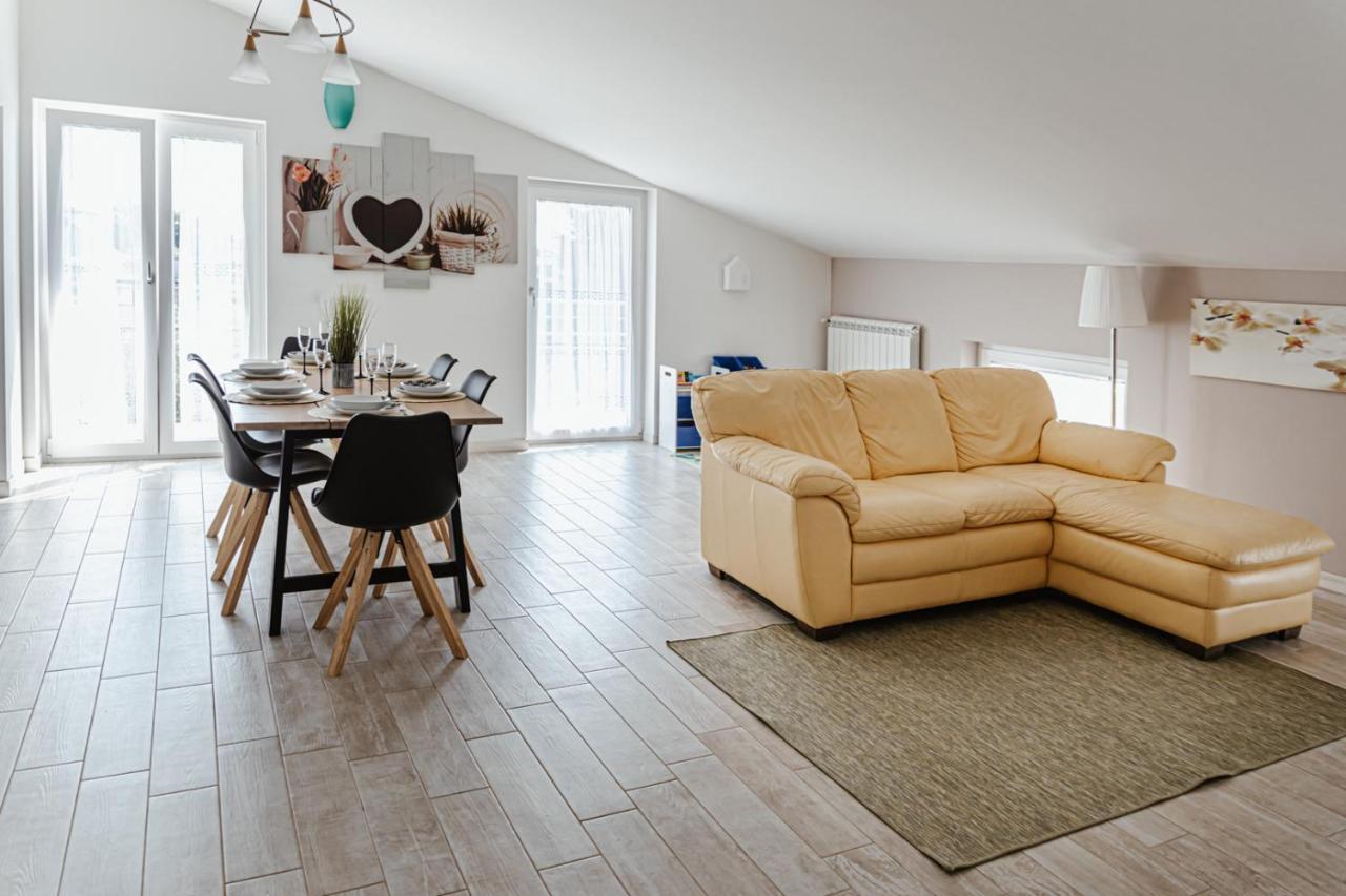Minerva Holiday Home Манерба дел Гарда Екстериор снимка